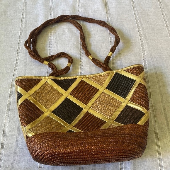 Worthington vintage woven shoulder bag with metallic embellishment. - Picture 1 of 12